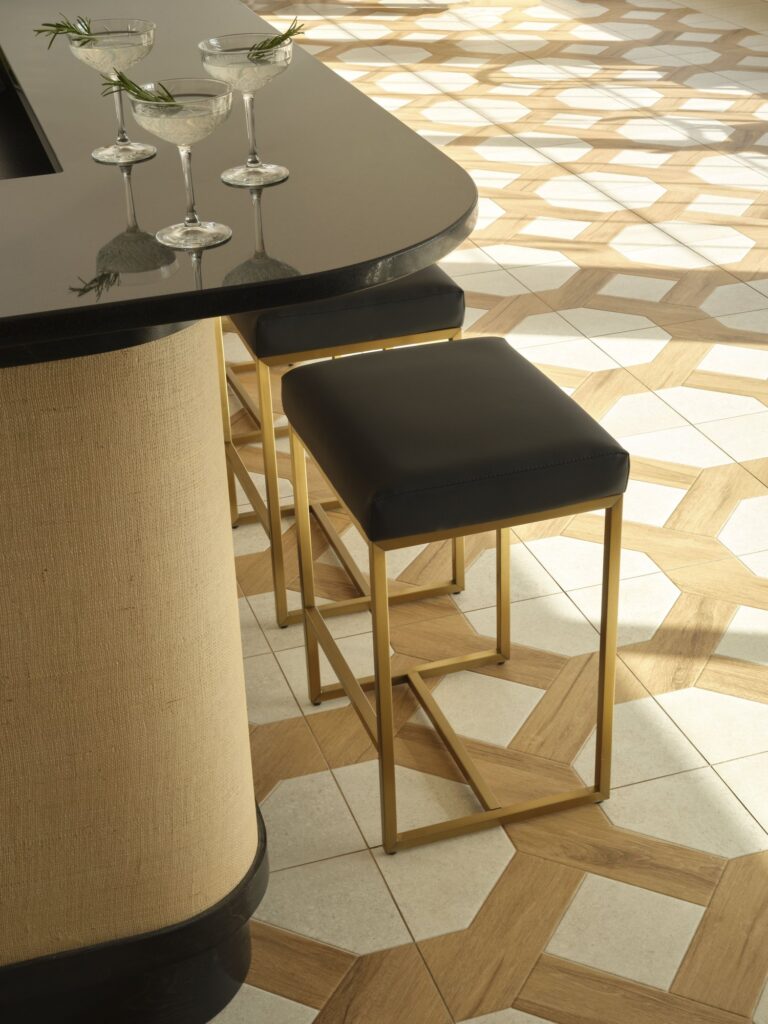 Stool 8176 - Image 6